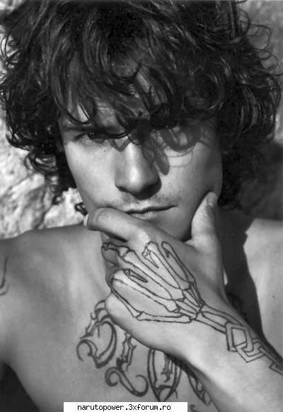 Orlando Bloom - a 4-a poza.si asta e adorabila - ♪♪Muzica